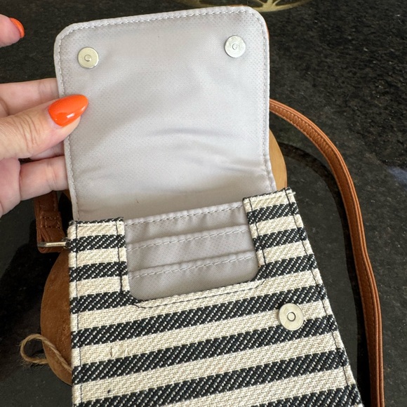 ThirtyOne Dark Gray/Black Striped Crossbody Bag - Picture 3 of 8